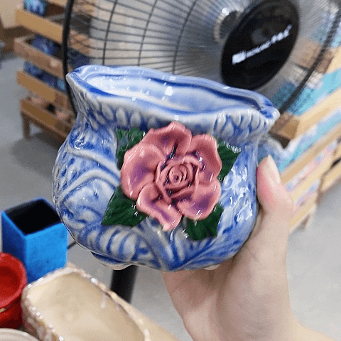 陶瓷20CM以下圆形捏花蓝色