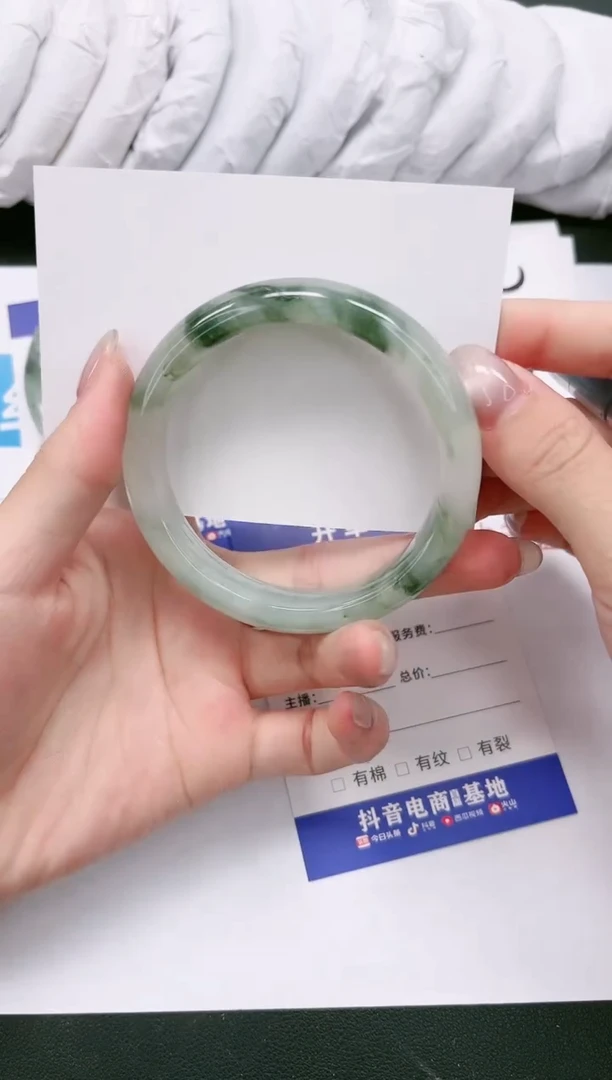 【闪购商品】石英质玉手镯合金44