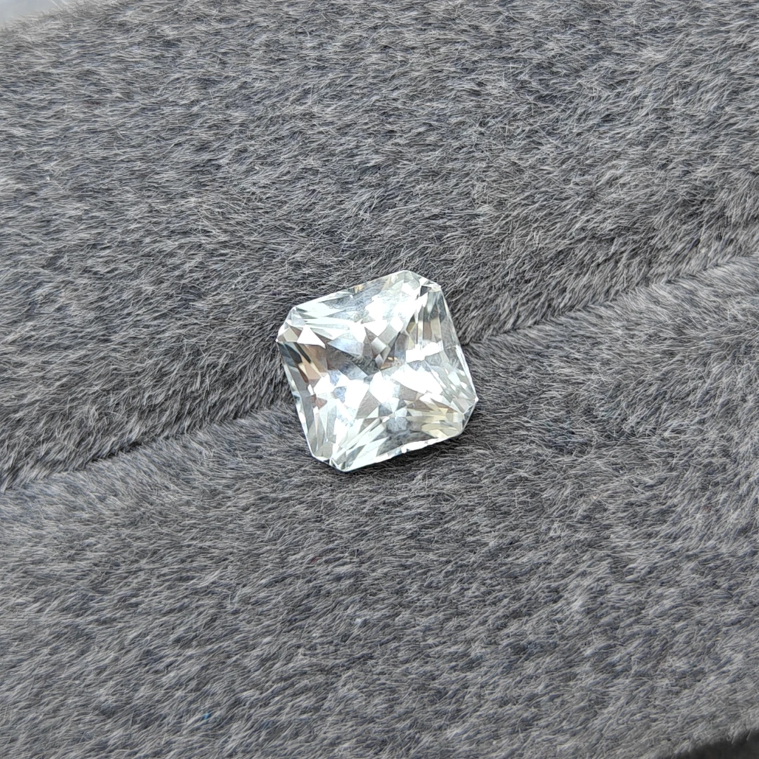 A244-3.63ct雷迪恩切白色绿柱石(白海蓝)冰块白/GRC2404200139