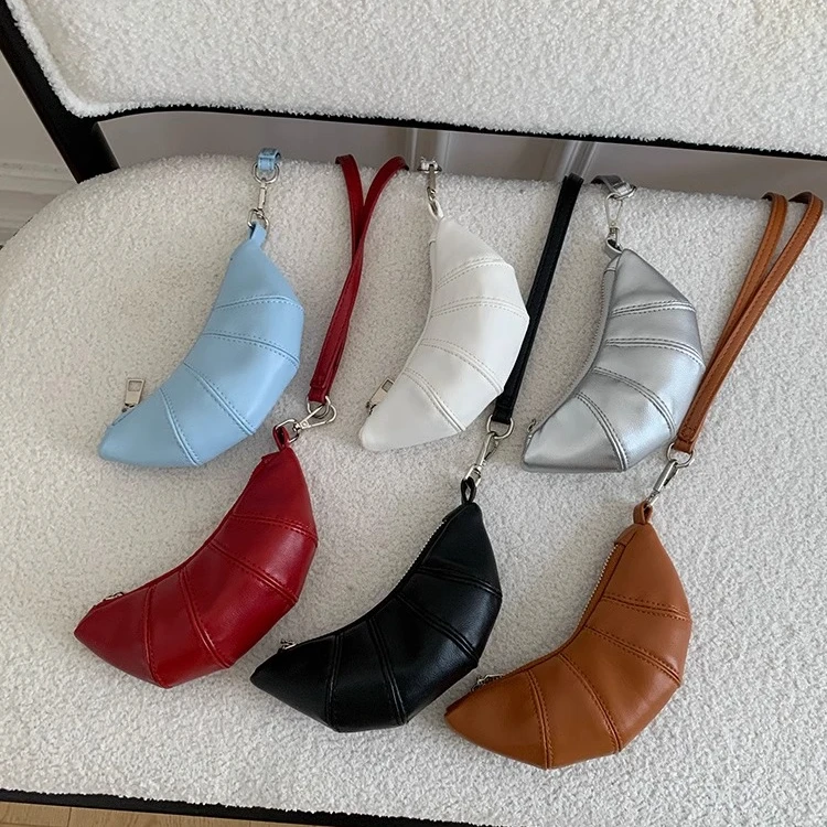 挂脖牛角包百搭mini英伦风零钱包小众迷你凹造型斜挎口红耳机小包