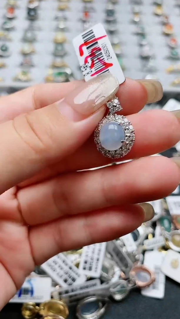 【闪购商品】翡翠颈饰银S925镶嵌........