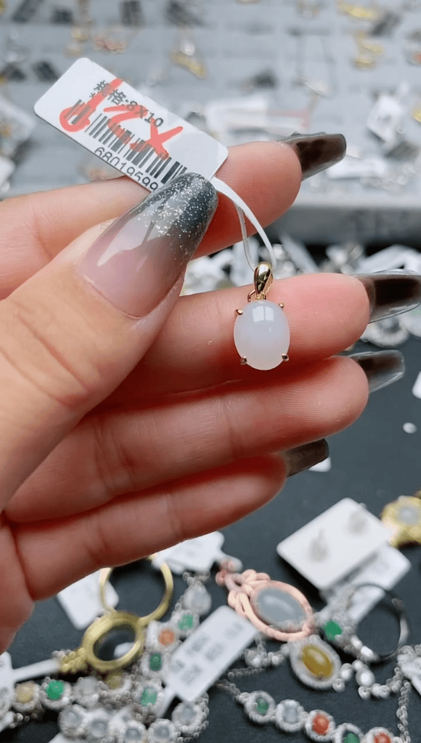 【闪购商品】翡翠颈饰银S925镶嵌..........