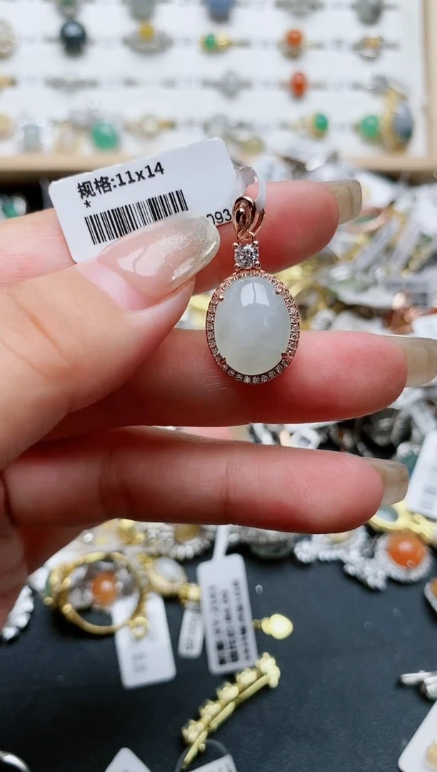 【闪购商品】翡翠颈饰银S925镶嵌........
