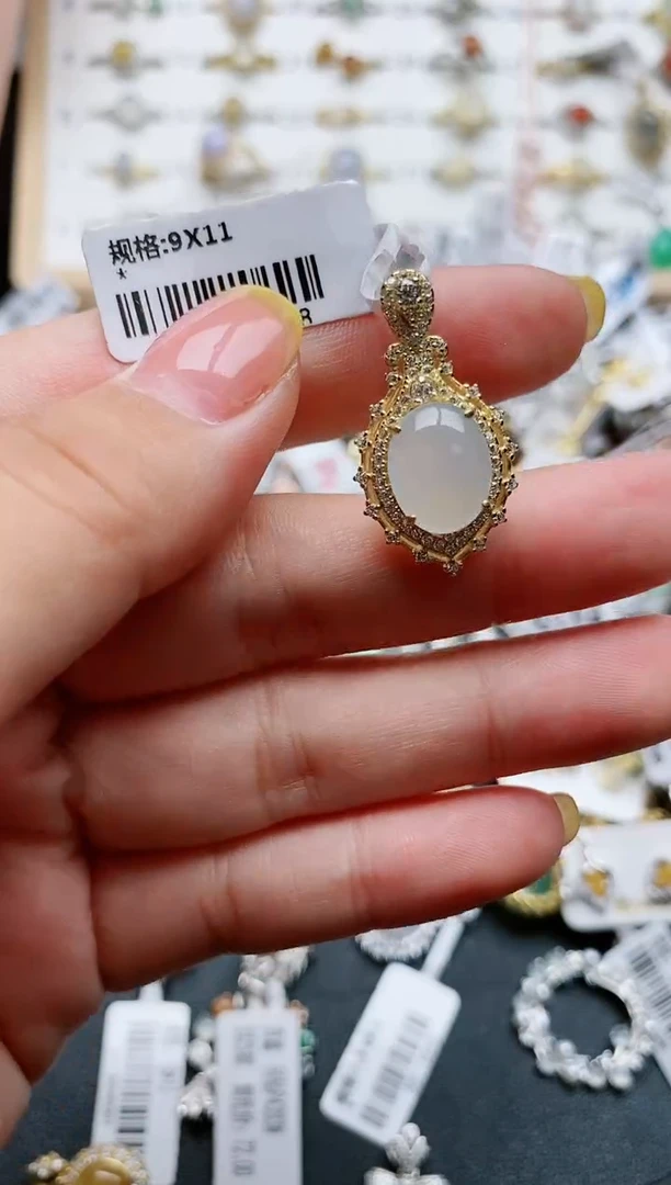 【闪购商品】翡翠颈饰银S925镶嵌........