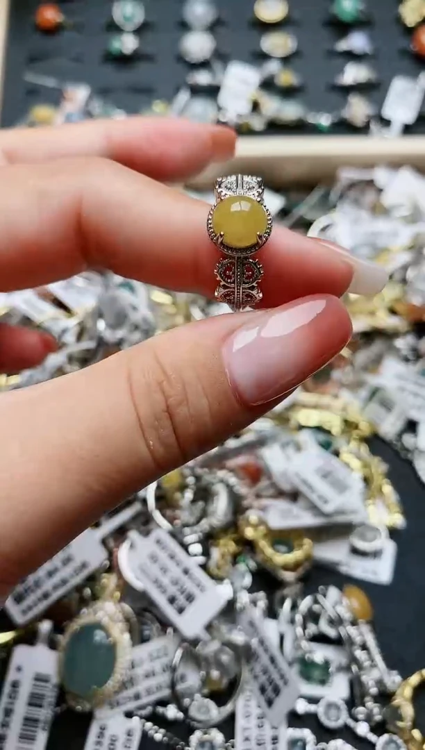 【闪购商品】翡翠颈饰银S925镶嵌.........