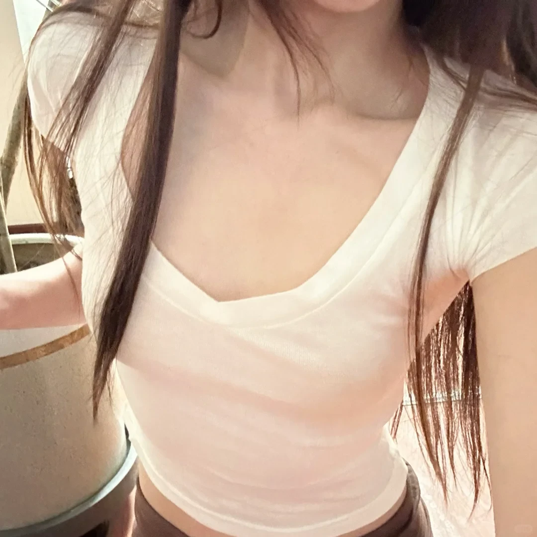 低领露锁骨正肩半袖短款白色短袖t恤学生女装夏季清爽小香风上衣