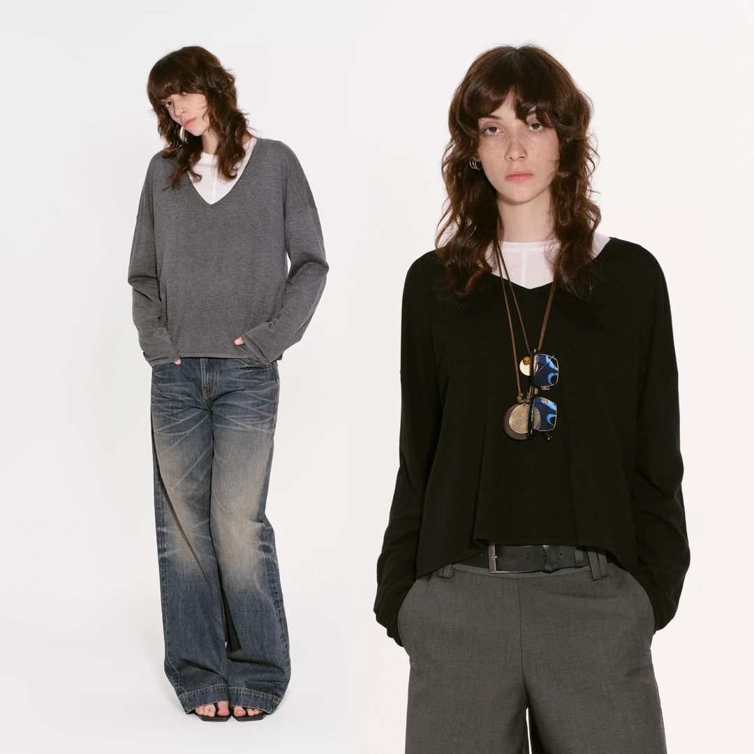 出逃赤岗西 高级感羊毛混纺针织衫女秋V领长袖T恤宽松慵懒打底衫