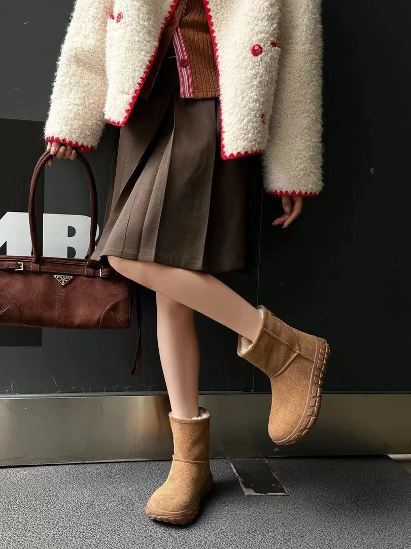 真皮厚底时尚雪地靴女2024冬季新款羊羔毛加绒加厚防滑短靴棉靴子