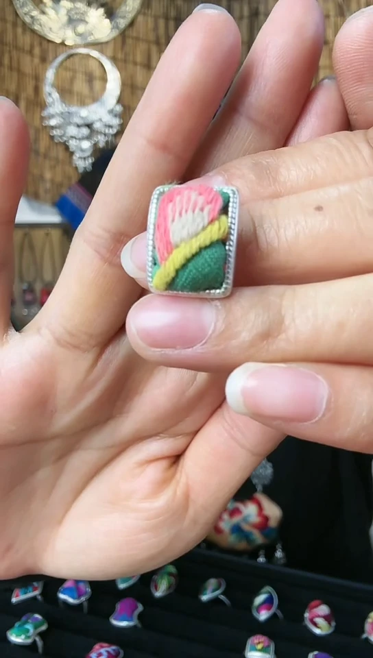【闪购商品】苗银刺绣戒指