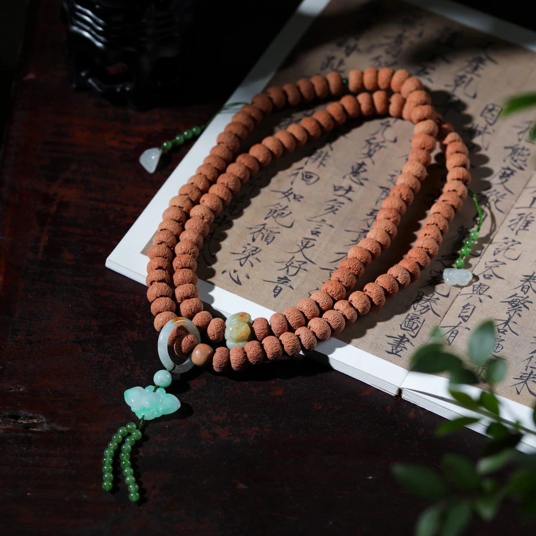 【意婵】精品天然莲花菩提108珠翡翠雕蝴蝶和田玉配件-905275