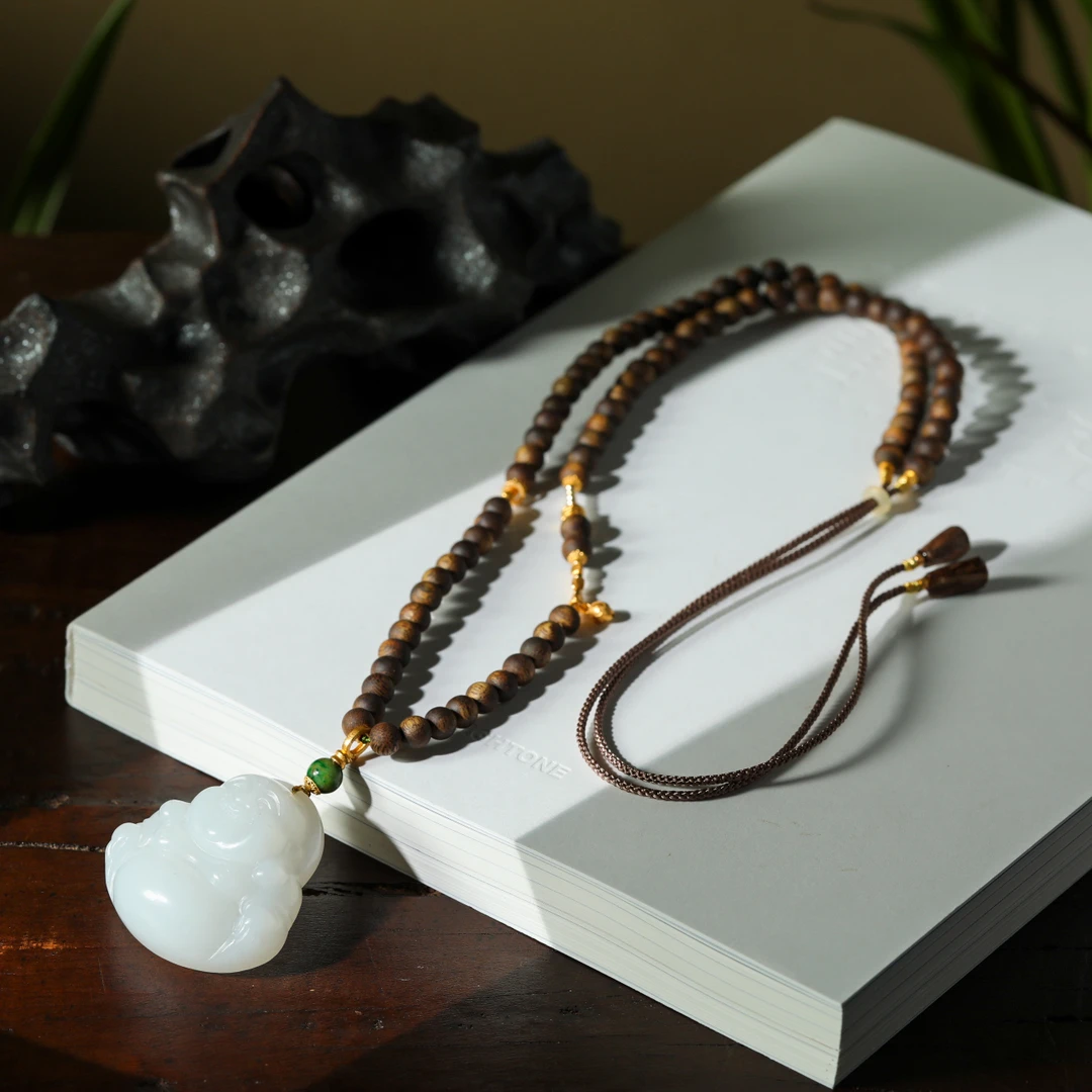 【意婵】《知乐》高白顶俄羊脂白玉佛公项链18K金翡翠沉香-907636