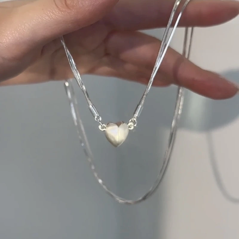 合金项链 高级感吸铁石银色项链小众磨砂拉丝心形磁吸锁骨链颈链