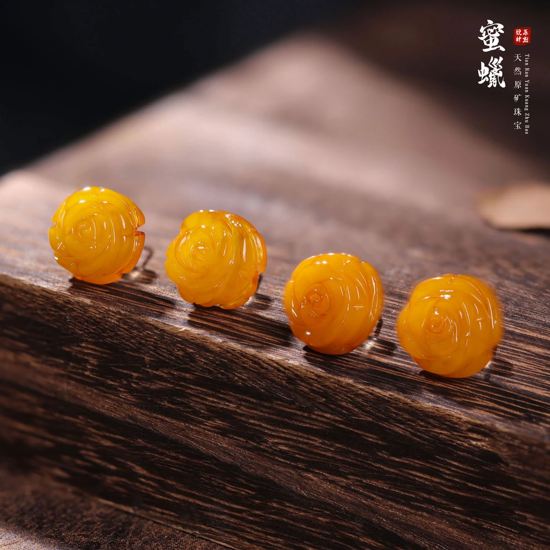 【桃家会所高定】18k老蜜蜡玫瑰花耳钉多样性发一对@@ZY41121021