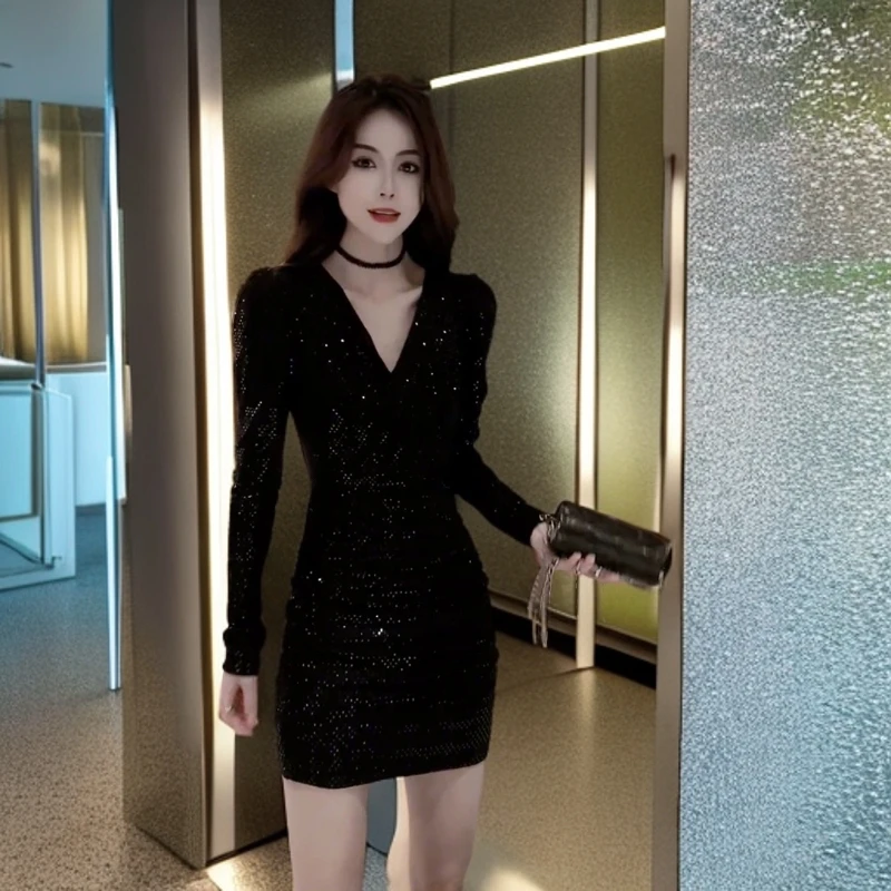 加绒亮片黑色收腰包臀连衣裙女秋冬修身气质显身材裙子小个子
