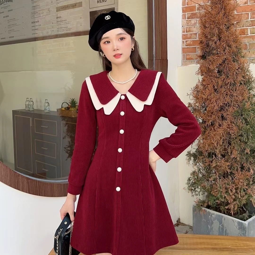 气质娃娃领袖连衣裙2024年秋冬新款复古高腰A字孕妇哺乳短裙