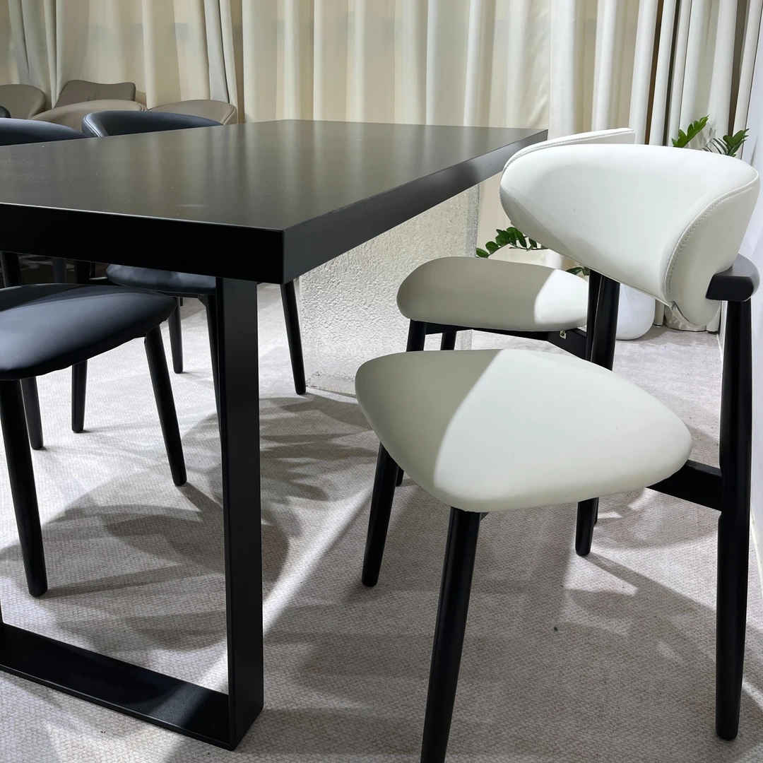 北欧实木餐椅简约现代软包羊角椅设计师酒店椅子餐厅咖啡厅