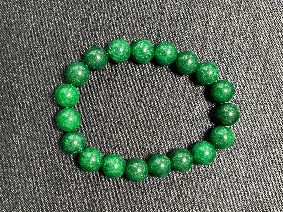 A121 10M+ 辣绿色系时尚气质手串手链