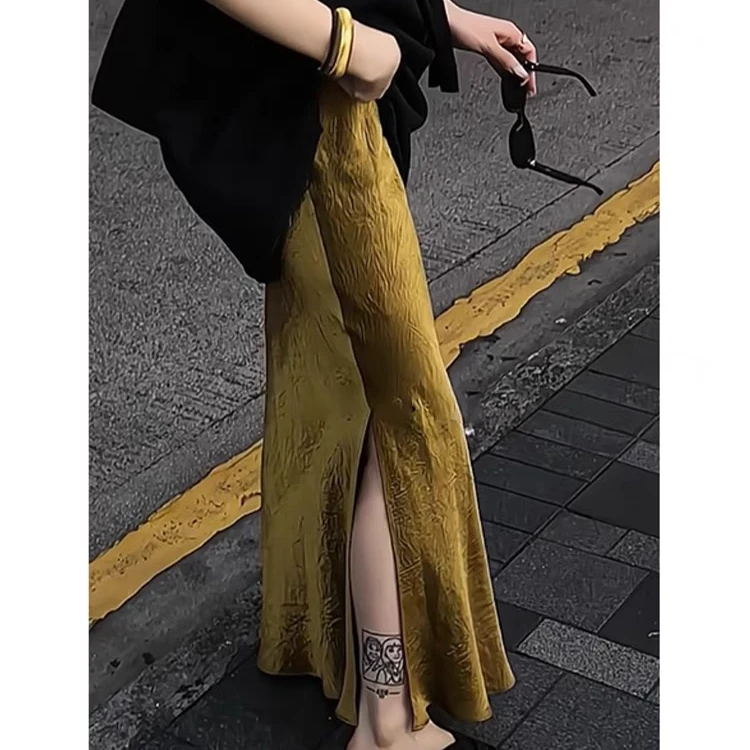 高级感新款设计感小众气质简约长裙金色缎面醋酸直筒开叉半身裙春