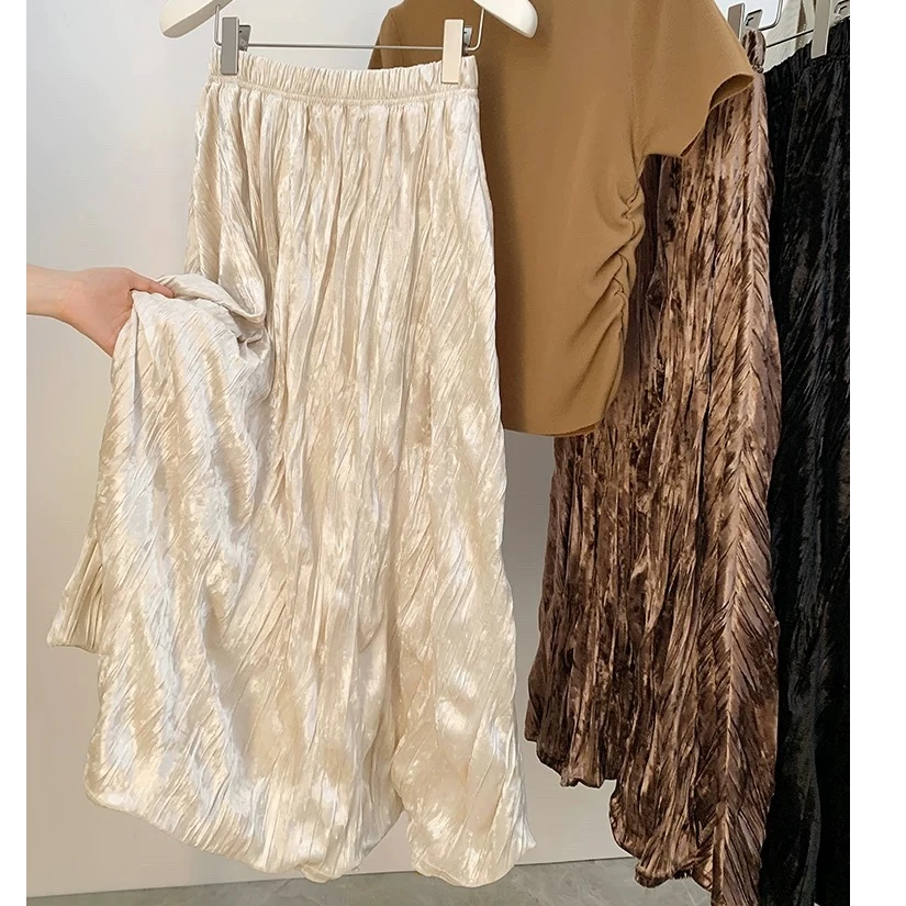 丝绒褶皱a字半身裙早春2025新女中长款新减龄显瘦设计感气质百搭