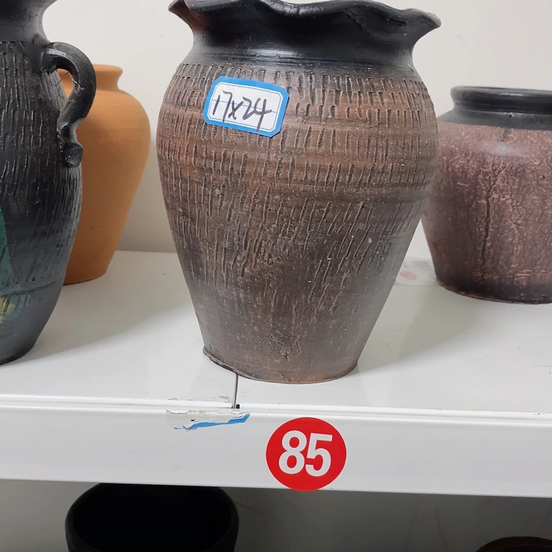 红陶20CM（含）-50CM（不含）丑**乖无孔