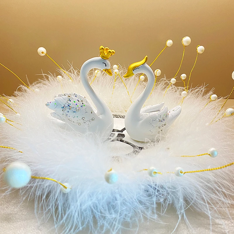 拽萌汽车创意摆件车内个性女神款中控台天鹅装饰用品车载高档香薰