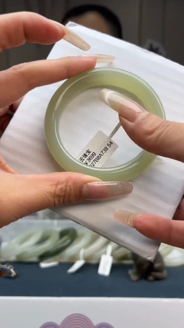 【闪购商品】和田玉手镯未镶嵌和田玉手镯  20