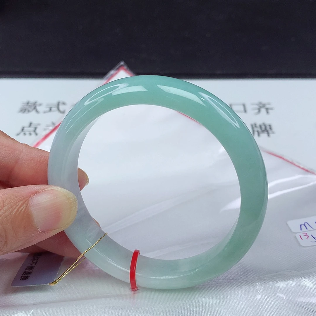 翡翠手镯未镶嵌57圈3588