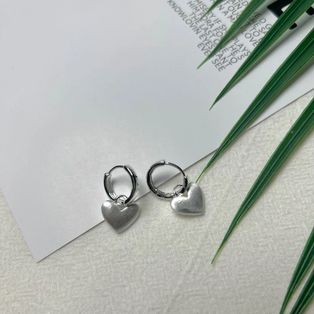 铜合金耳饰 【COCIO】时尚款灵动爱心耳饰