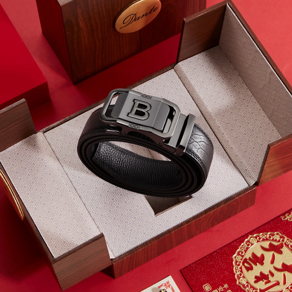 澳门COCO日思夜想的霸道总裁牛皮皮带