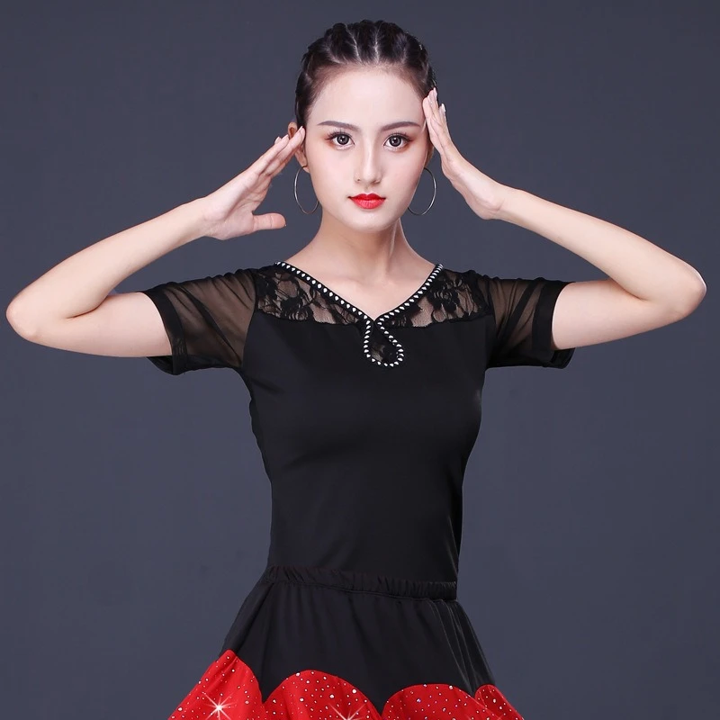 广场舞服摩登舞服装烫钻短袖舞蹈服国标舞练功服拉丁舞上衣女新款
