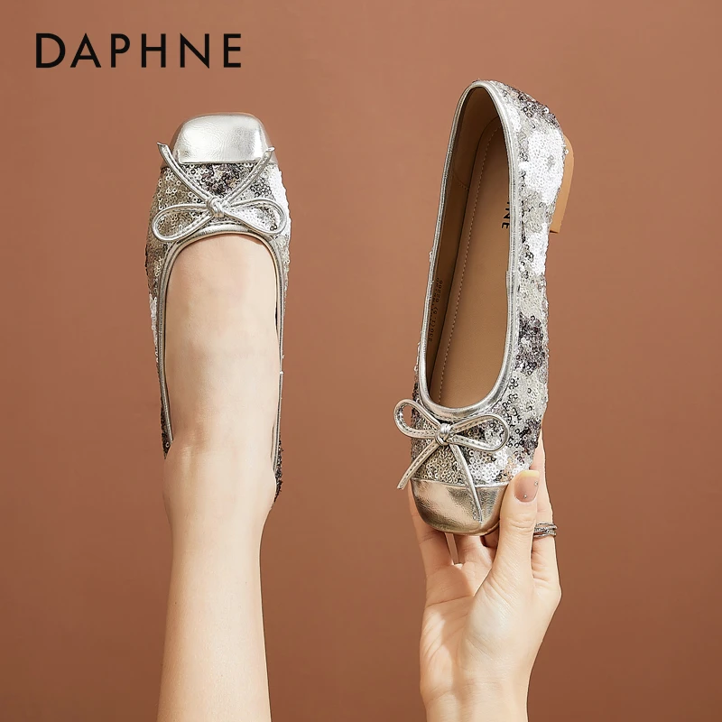 达芙妮平底法式小香风单鞋女2025秋新款百搭气质亮片蝴蝶结晚晚鞋