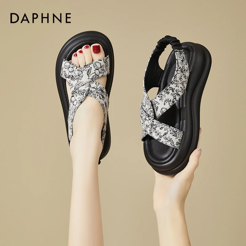 Daphne/达芙妮新国风凉鞋女外穿2025新款夏时尚仙女风厚底配裙子