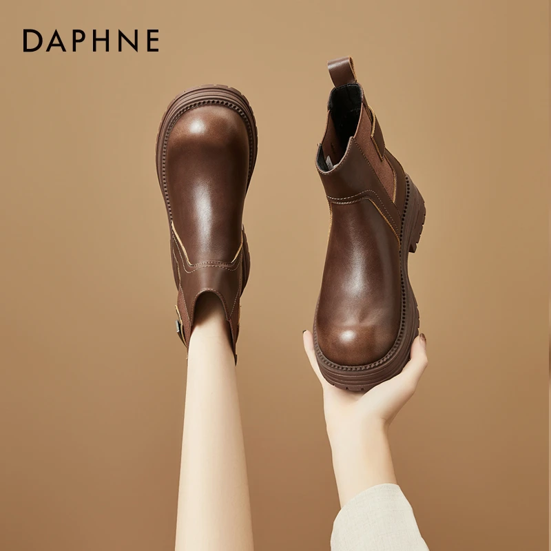 达芙妮时尚英伦风烟筒靴女2025年秋冬新款切尔西防滑厚底复古短靴