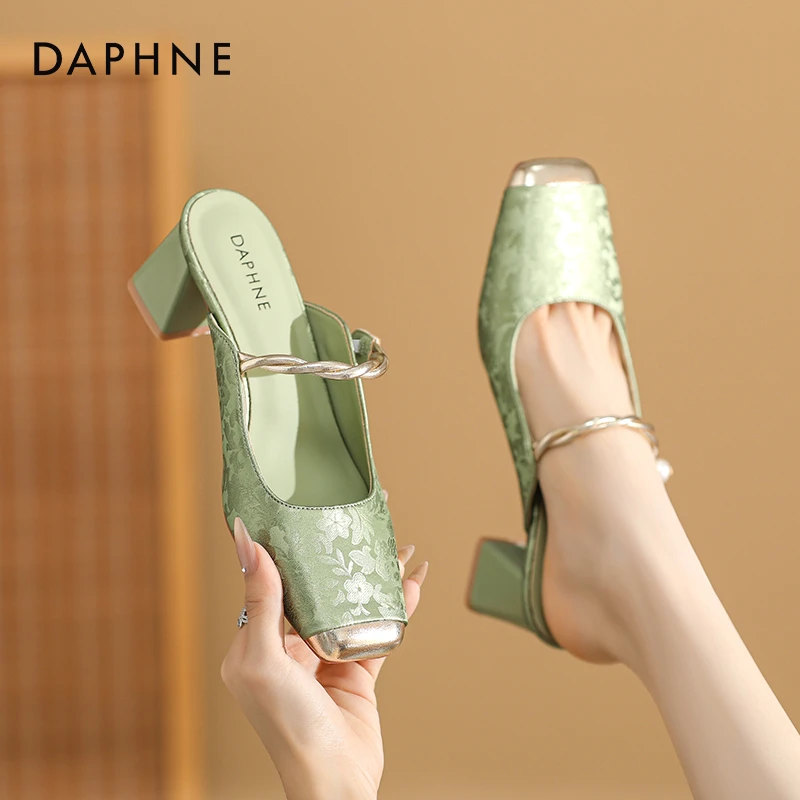 达芙妮方头穆勒拖鞋女2025秋季新款式一字带粗跟女鞋拼接舒适凉拖