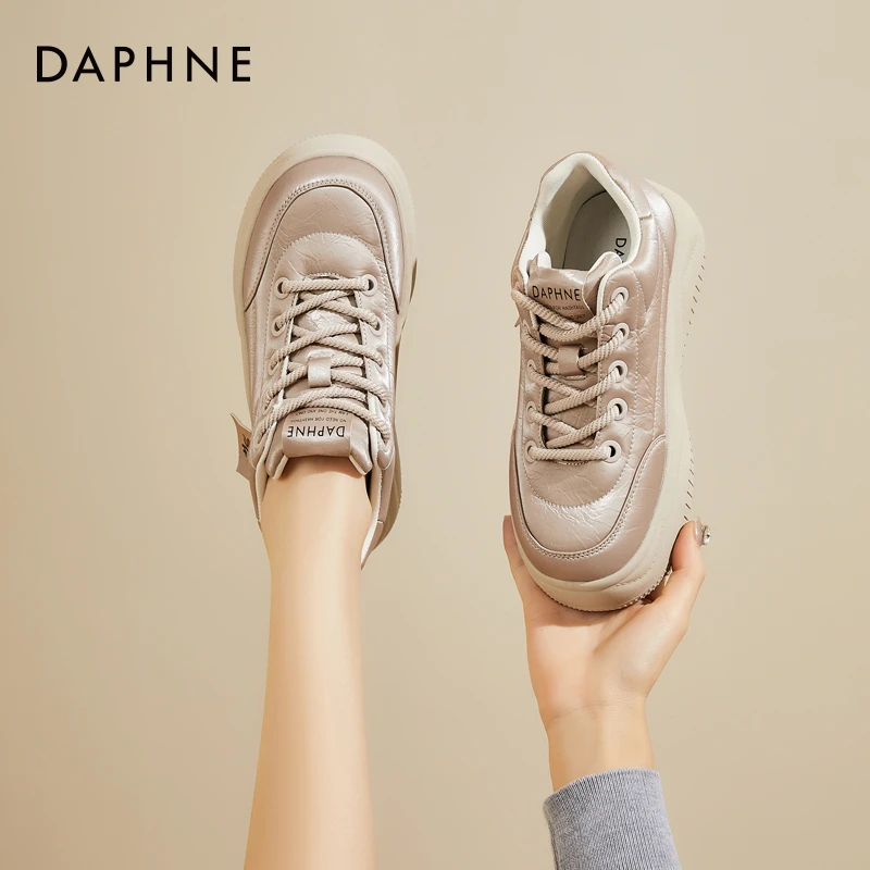 达芙妮面包鞋女2025新款秋季厚底复古休闲运动小白鞋软底防滑板鞋