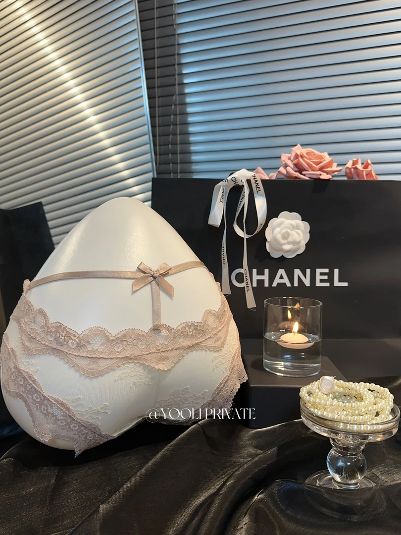 “甜欲蜜桃” 性感蕾丝缎面内裤