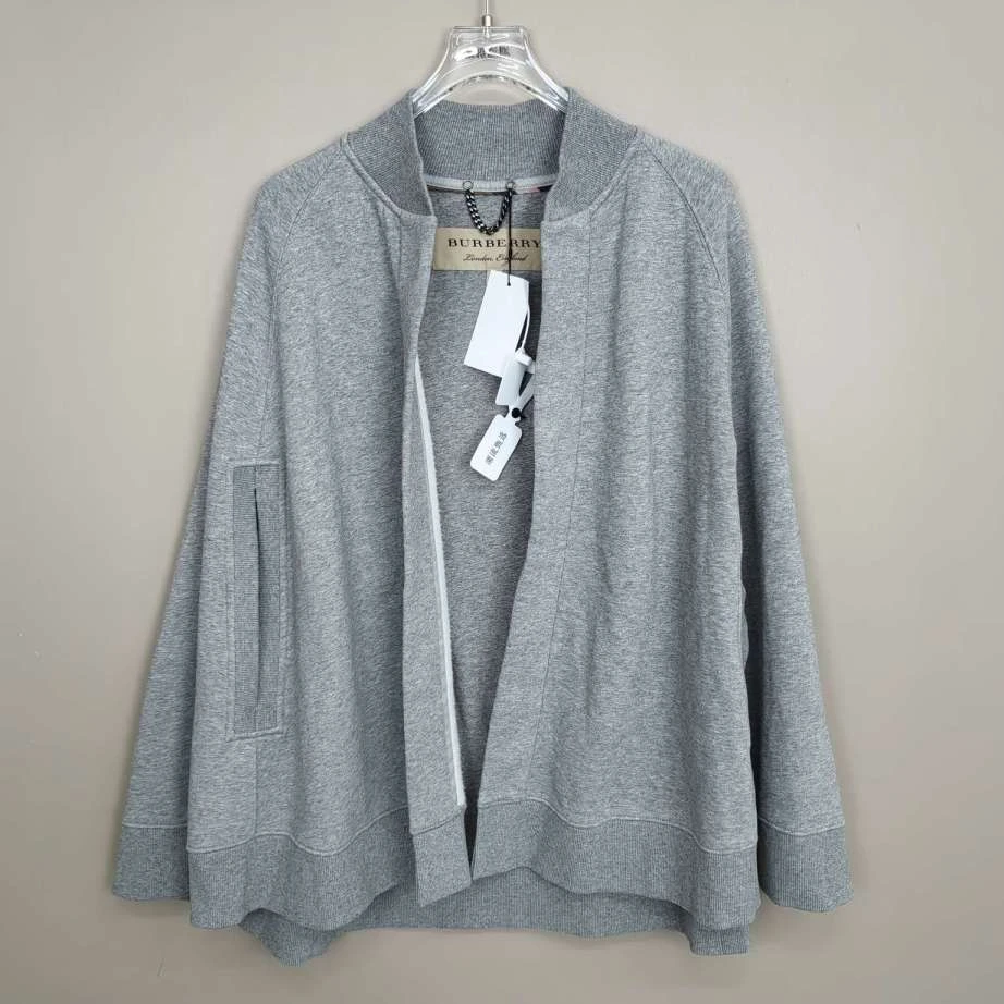 Burberry 灰色刺绣斗篷外套 l码 99新 公价7800 xt886982