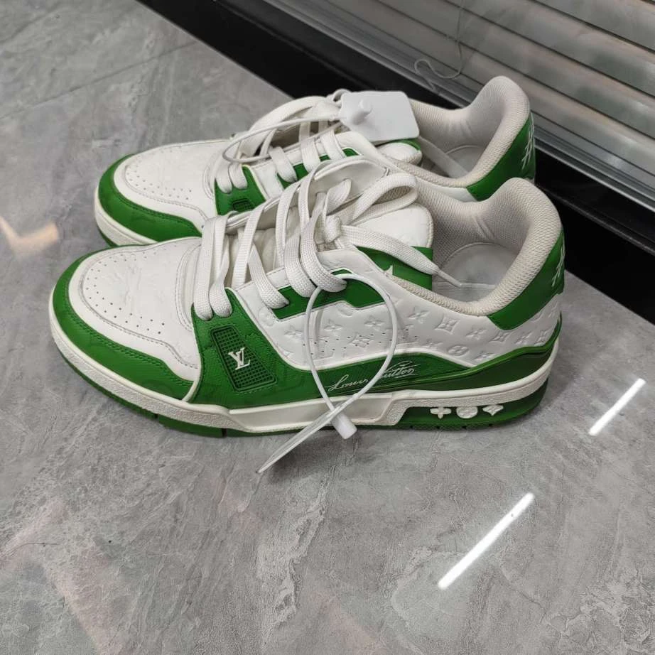 Louis Vuitton Trainer 白绿板鞋 5.5码 xt887191 xt887202