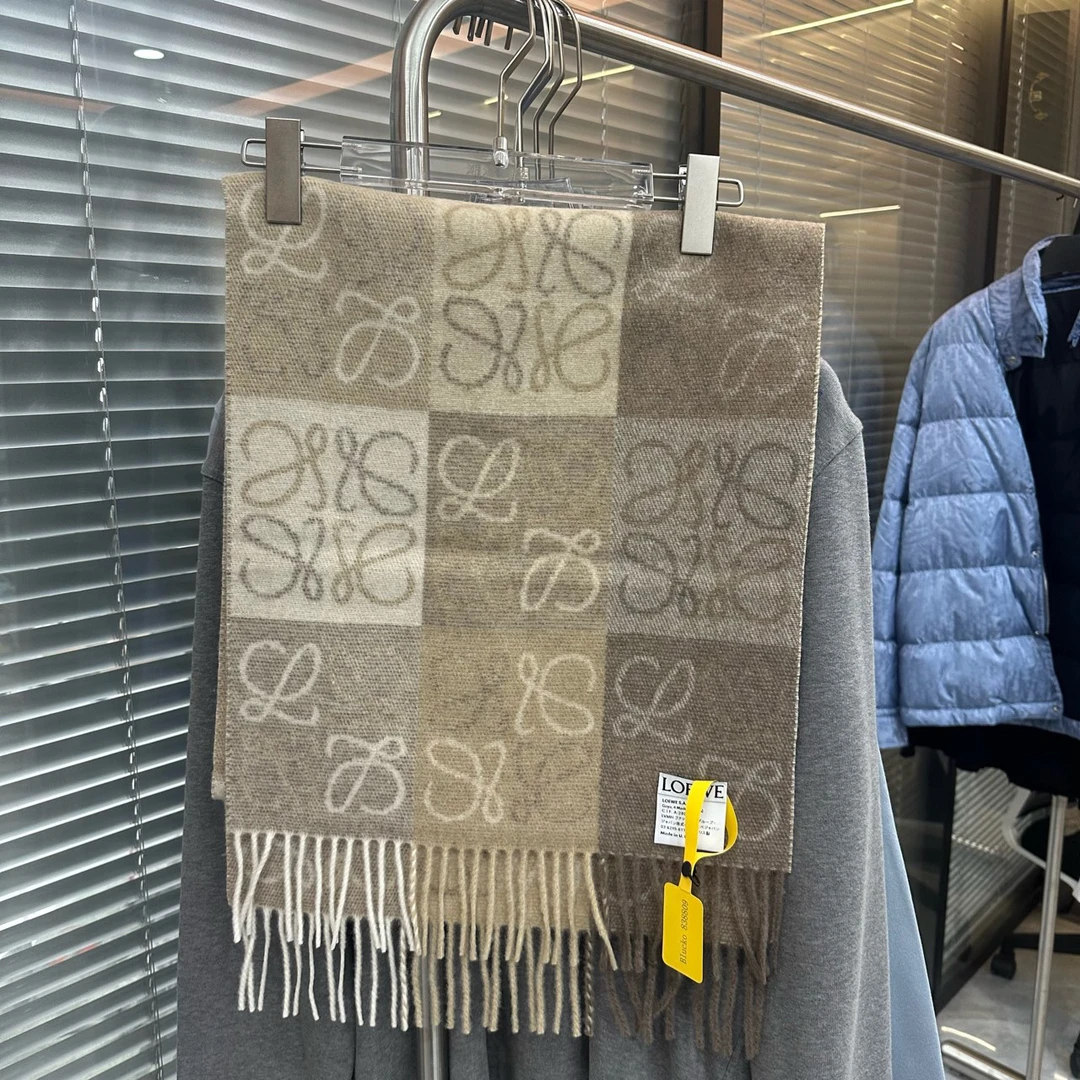 Loewe罗意威羊毛羊绒围巾 全新带吊 男女同款 非常爆火