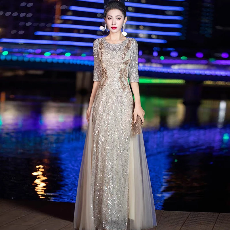 主持人晚礼服连衣裙高端轻奢小众香槟色长裙新款高级感气质长款女