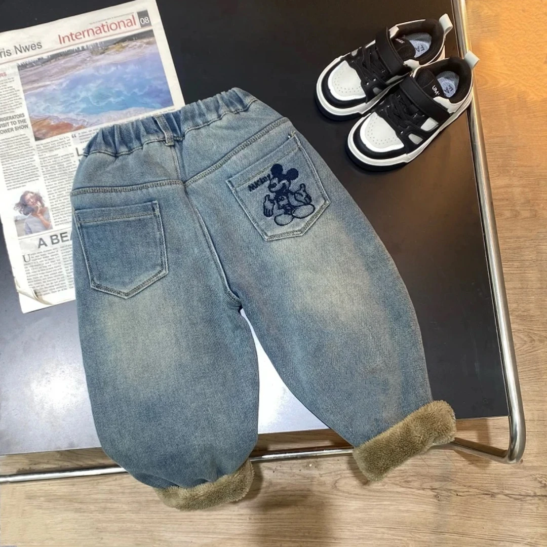 B111冬季儿童2024新款后袋米奇刺绣糕糕绒牛仔裤