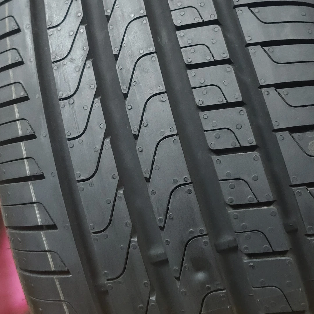 倍耐力轮胎245/40R19，275/35R19