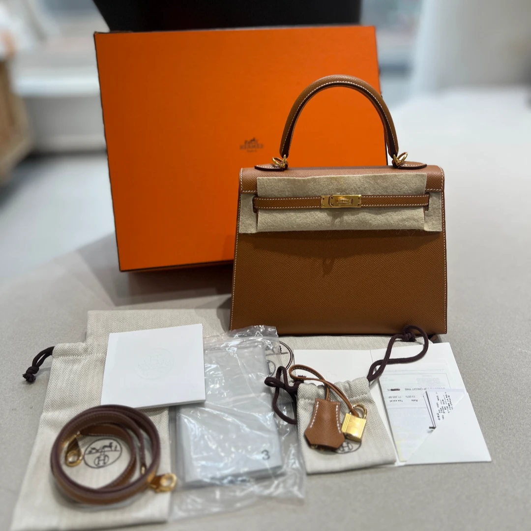全新未使用 Hermes/爱马仕 宝利汇kelly25 金棕色金扣 epsom皮