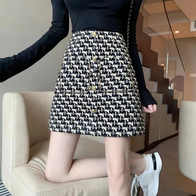 新款秋冬法式A字裙子高腰短裙设计感小个子修身洋气配过年半身裙