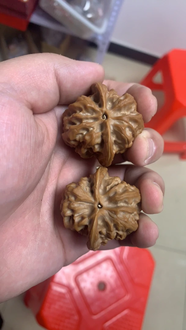 40精品磐石文玩核桃