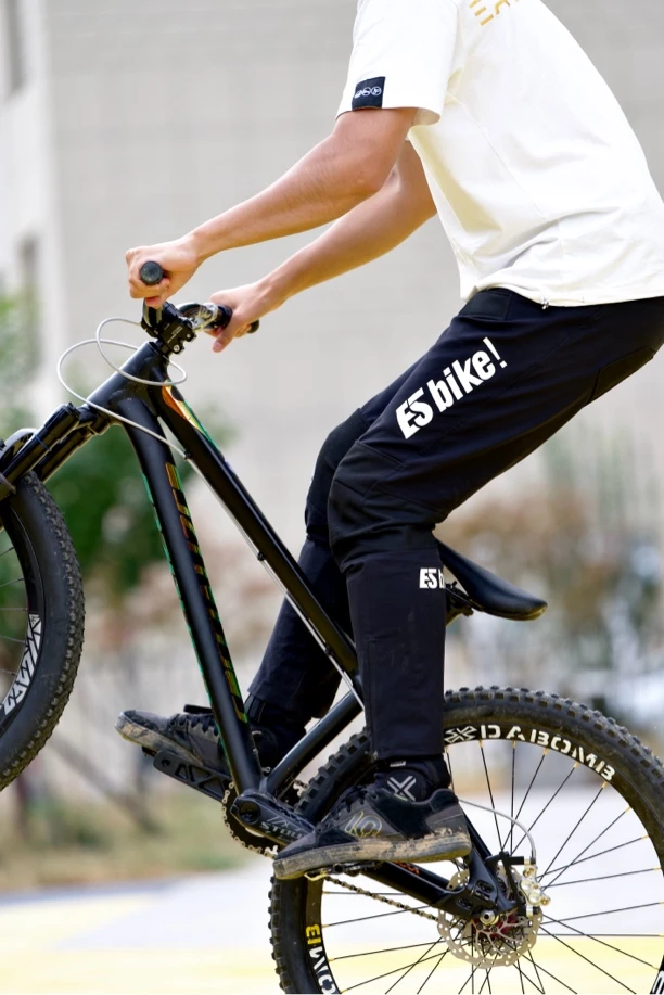 2024款ESbike！骑行裤今年的我们青春活力.骑出不一样的风采