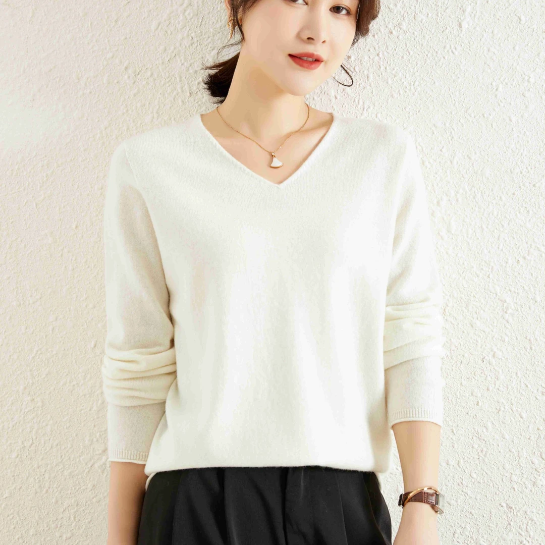 【心心专属】一线成衣无缝针织V领羊毛衫优雅时尚显瘦经典舒适气质