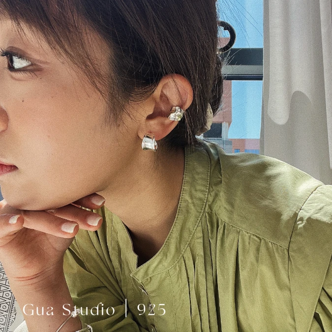 925银耳饰  JIUJIU 【提子奶糖】气质宽面C字冷淡风时髦耳钉0823