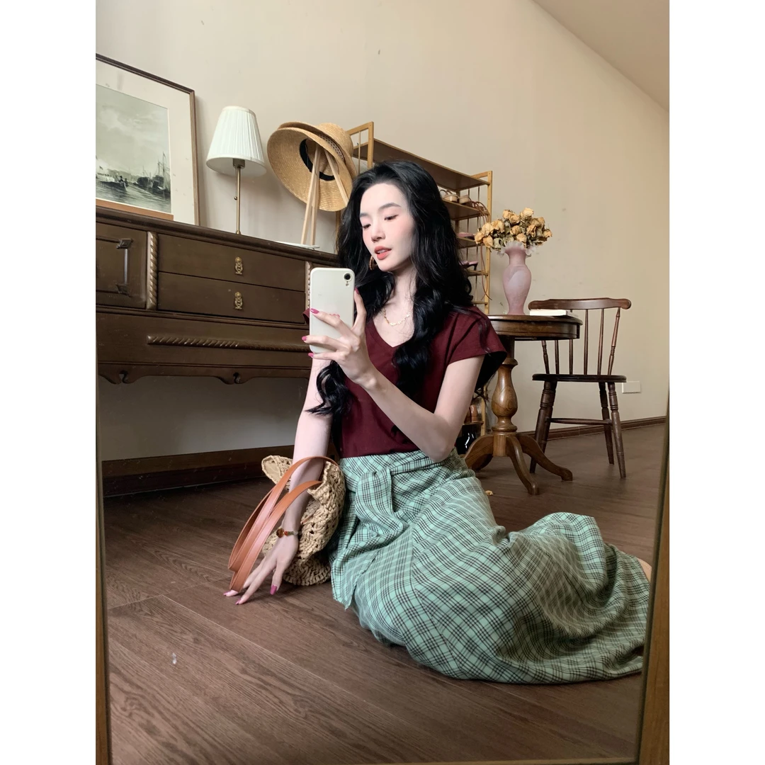 欣子野【依恋】夏气质显瘦百搭小众设计女净版V领短袖T恤 XZ11568W