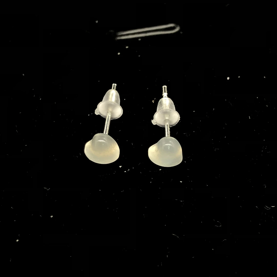 主播推荐新款天然和田冰玉雕刻爱心耳钉和田玉耳骨钉088